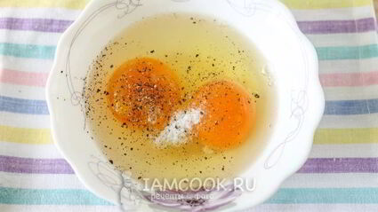 жареная мойва в омлете