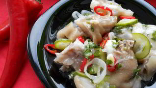 Острая закуска из свиных ножек