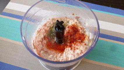 паштет из фасоли с кинзой и паприкой