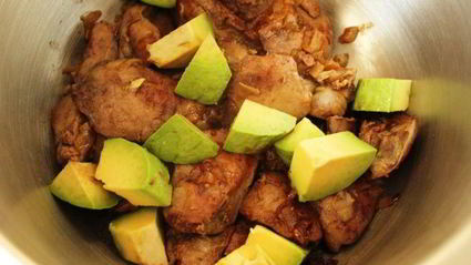 паштет из куриной печени с авокадо и фисташками