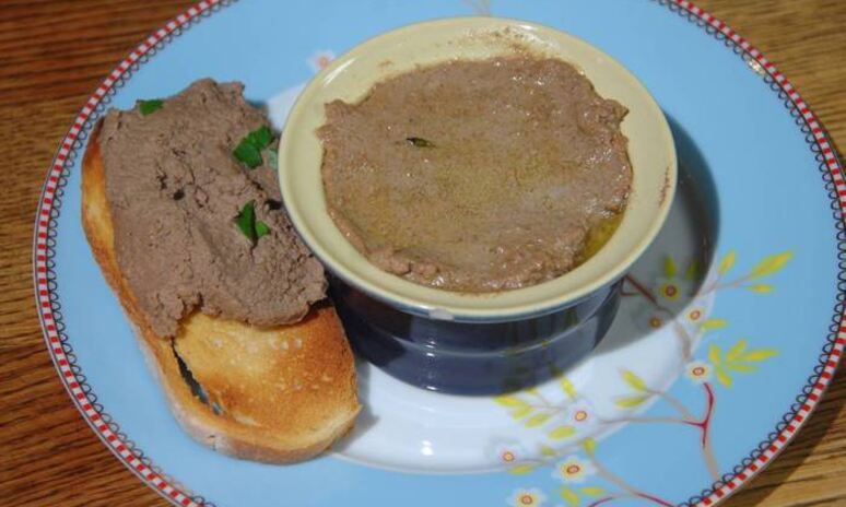 Рецепт паштета из печени кролика с шалотом и тимьяном