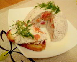 Паштет из слабосоленой семги под соусом