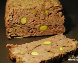 Паштет из свиной печени с фисташками