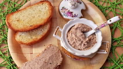 паштет из яиц с орехами