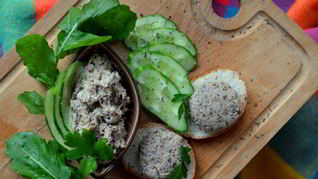 Паштет из запеченного хека с грецкими орехами