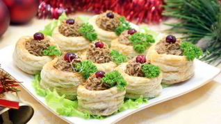 Праздничный паштет в волованах