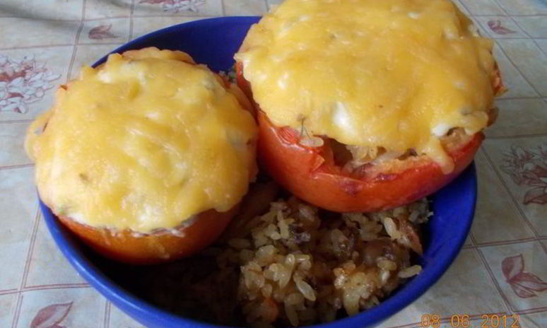Рецепт помидоров, фаршированных курицей и рисом