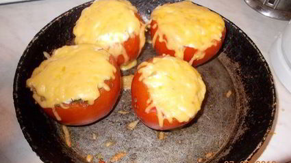 помидоры, фаршированные курицей и рисом