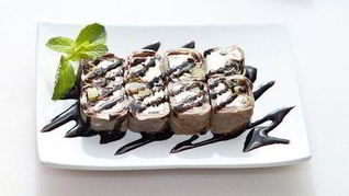 Банановые роллы в темном шоколаде