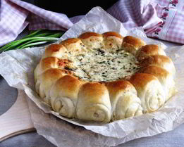 Булочки-роллы с грибным дип-соусом