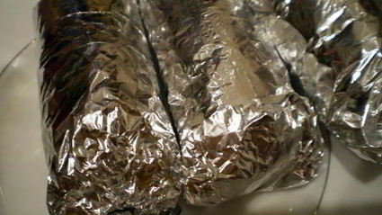 мясные роллы в винно-грибном соусе