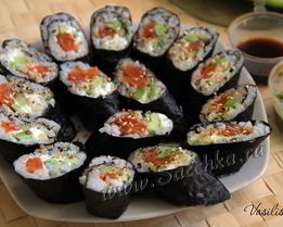 Роллы с авокадо и сливочным сыром