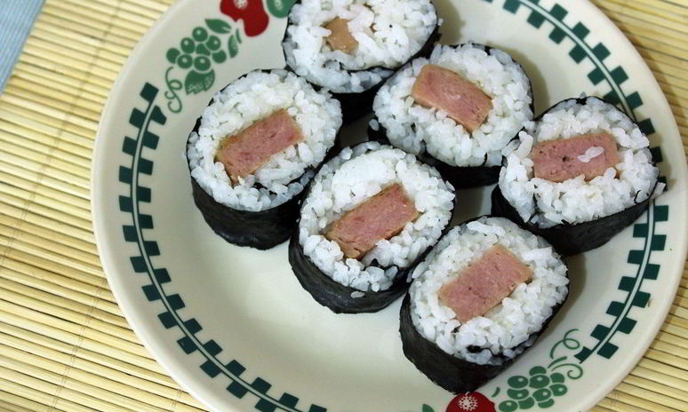 Рецепт роллов с колбасой
