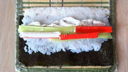 роллы с крабовыми палочками