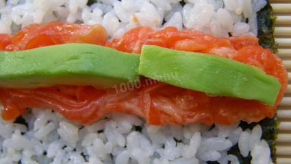 роллы с лососем