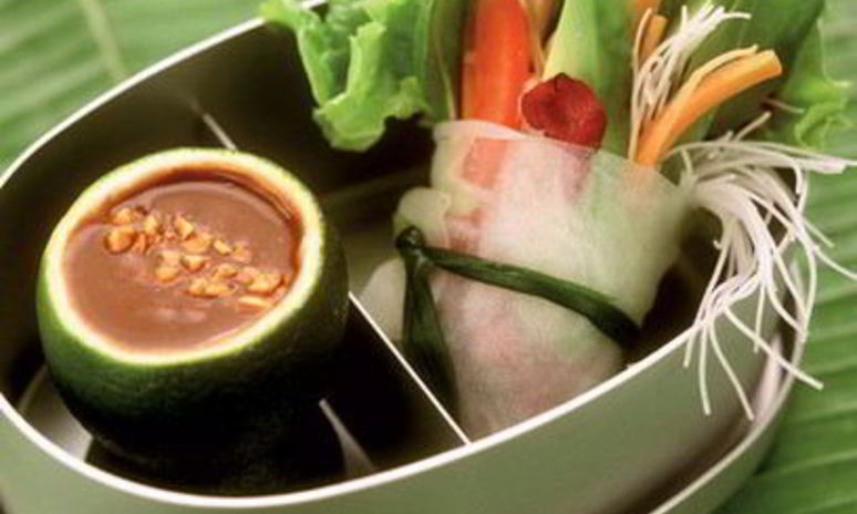 Рецепт роллов с овощами из рисовой бумаги с арахисовым соусом