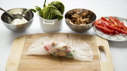 спринг-роллы с курицей