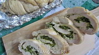 Куриные рулетики с брынзой и шпинатом