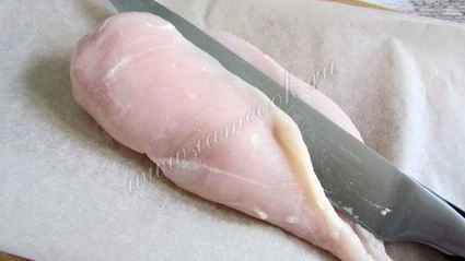 куриные рулетики с брынзой и шпинатом