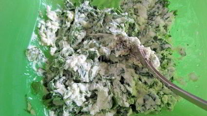 куриные рулетики с брынзой и шпинатом