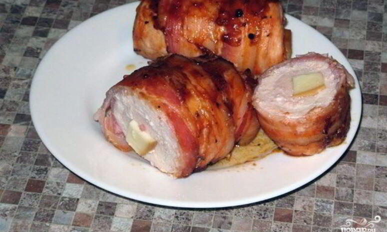 Рецепт куриных рулетиков с копченым сыром