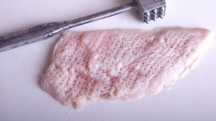 куриные рулеты с моцареллой, шпинатом и вялеными томатами