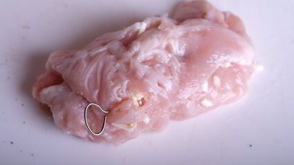 куриные рулеты с моцареллой, шпинатом и вялеными томатами