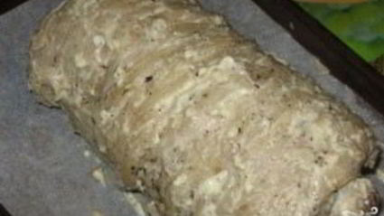 мясной рулет, фаршированный омлетом