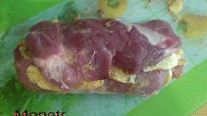 мясной рулет с дижонской горчицей и бананами