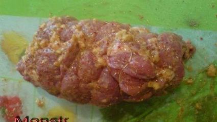 мясной рулет с дижонской горчицей и бананами