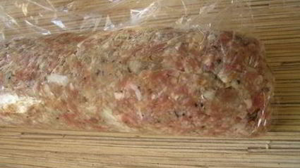 мясной рулет с сыром и зеленью