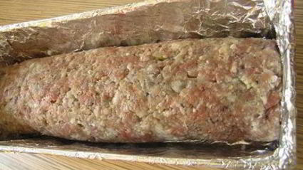 мясной рулет с сыром и зеленью