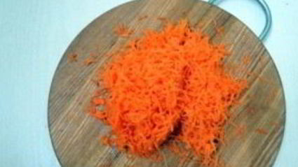 мясной рулет с вермишелью на пару