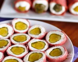 Оригинальные рулетики с сыром и огурцом