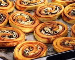 Рулет из картошки со шпинатом