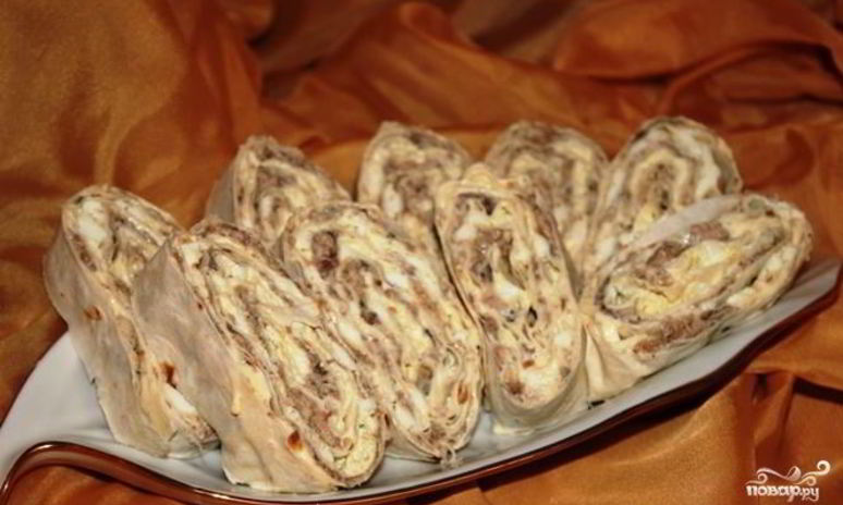 Рецепт рулета из лаваша с сайрой