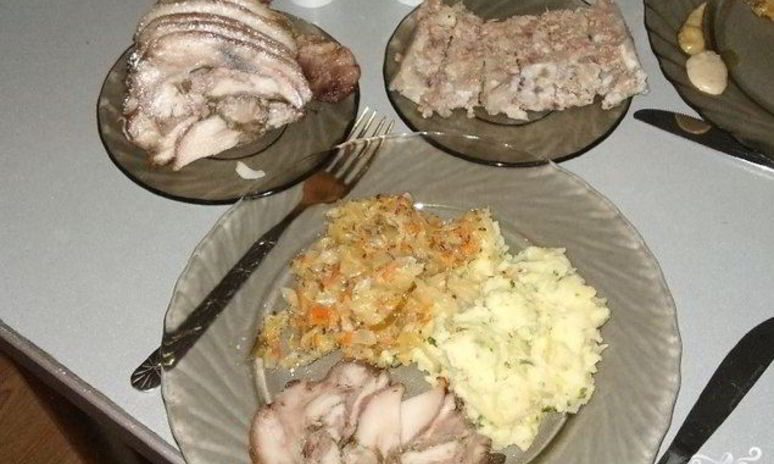 Рецепт рулета из свиной головы