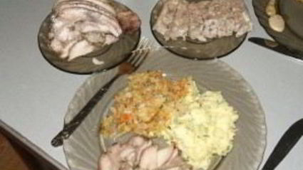 рулет из свиной головы