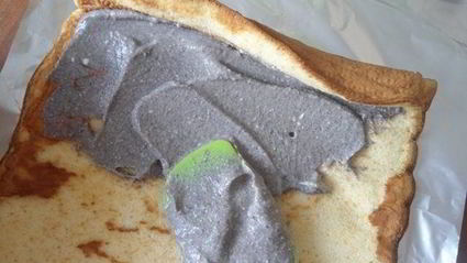 рулет с черемухой и рикоттой