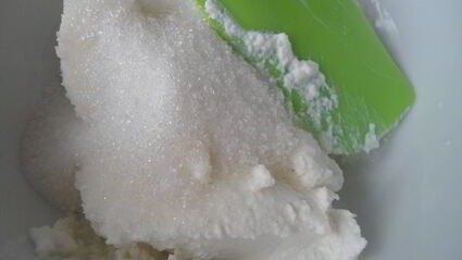 рулет с черемухой и рикоттой