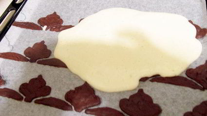 рулет с шоколадным узором