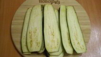 рулетики из баклажанов с морковкой и чесноком