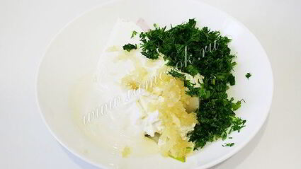 рулетики из баклажанов с помидорами и сыром фета