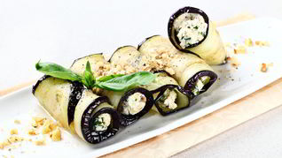 Рулетики из баклажанов с зеленью и сырным кремом