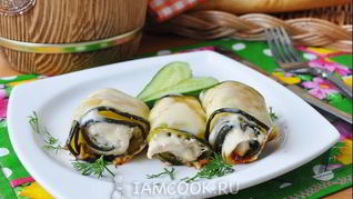 Рулетики из кабачка с куриной грудкой в мультиварке