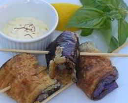 Рулетики из жареных баклажанов