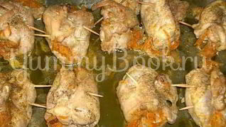 Рулетики куриные с морковью