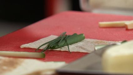 рулетики с сулугуни