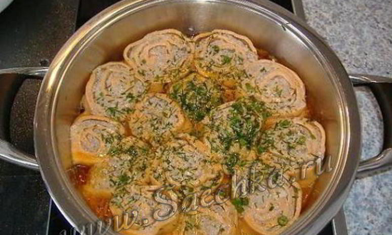 Рецепт рулетиков в подливе