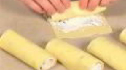 рулеты из лазаньи с сырной начинкой